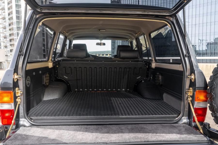 Багажник Toyota Land Cruiser (FJ62) 1988 года  (фото 140 из 164)